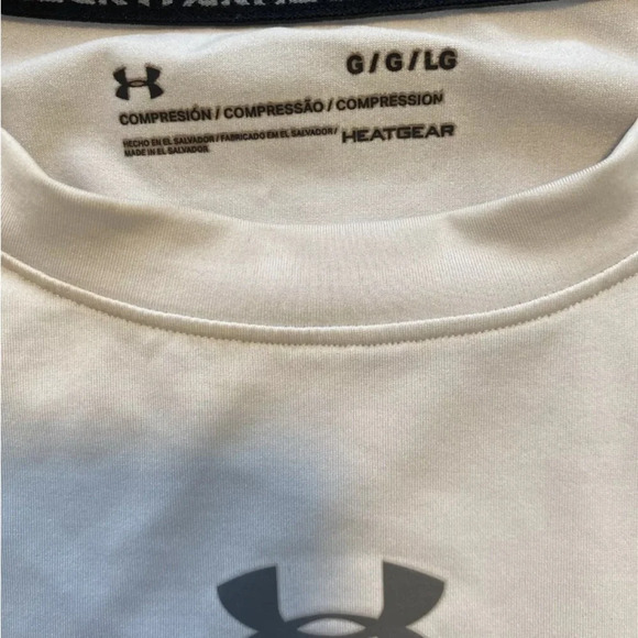 Under Armour Seam Long Sleeve Size Large White/or Very Light Gray W/Gray Stitch - Picture 6 of 7